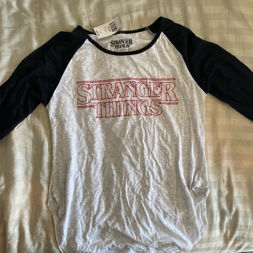 ✨Stranger things t shirt